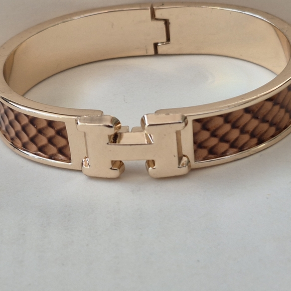 Brown Faux Aniaml Skin Texture  and Gold Bracelet - Picture 4 of 8